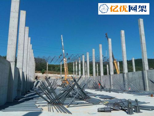 克孜勒苏柯尔克孜料棚网架设计